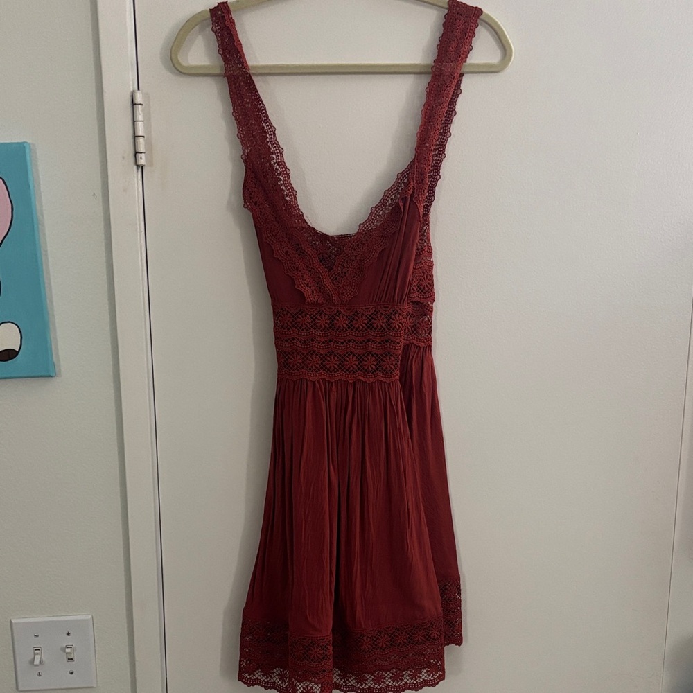 Lace-Trim Deep Red Sleeveless Dress with Lace detail